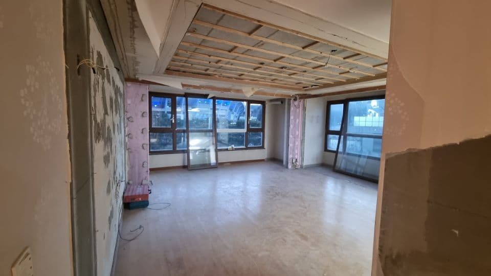 아파트 리모델링 전 철거